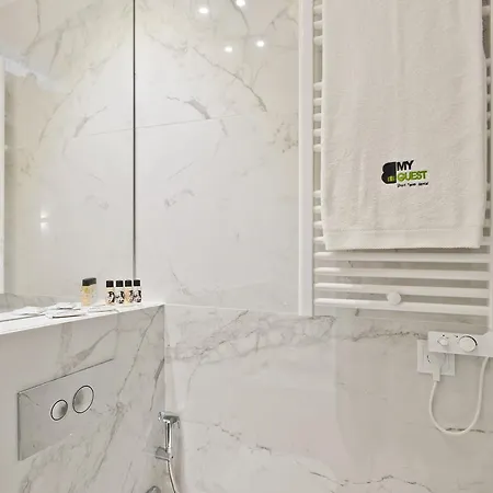 Bmyguest - Exclusive Downtown *